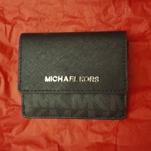 Authentic Michael Kors MK Signature Card & Keychain Wallet